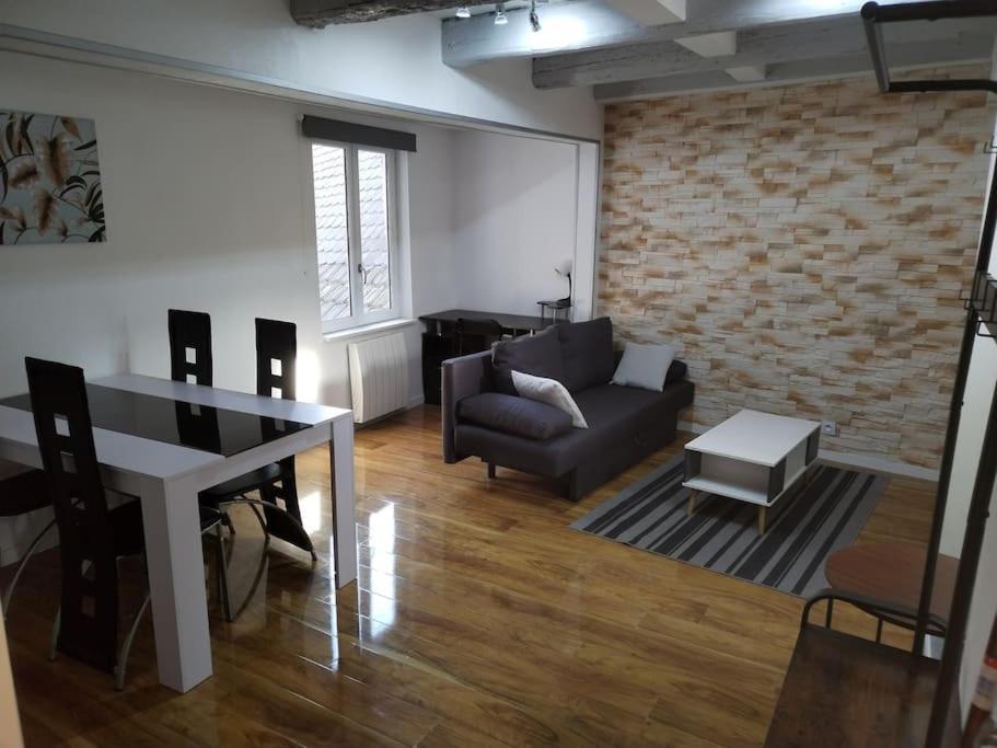 Charmant Appartement Cosy 塞莱斯塔 外观 照片